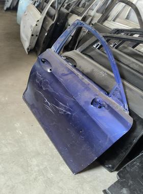 议价红旗H5右前门蓝色，成色如图价格美丽，保证原厂拆车外观件