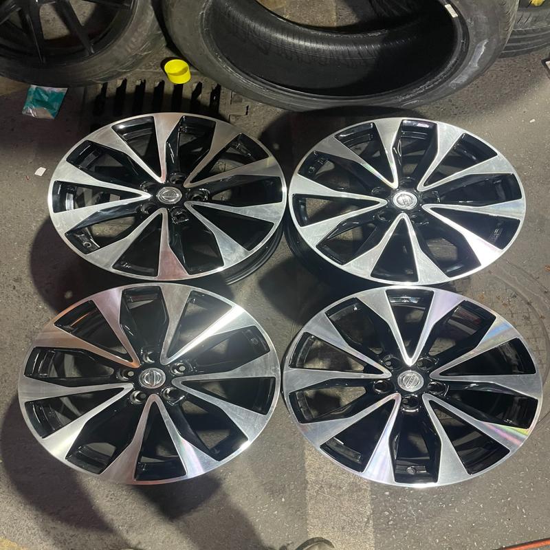 议价西玛，天籁原厂拆车件19寸一套，enkei 代工轮毂