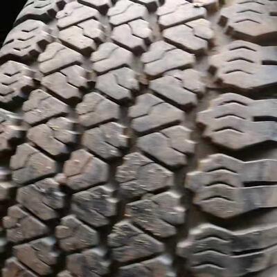 议价二手轮胎21575r15成色好价格优需要联系我吧！