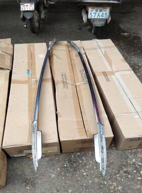 议价雪铁龙DS6 行李支架亮条，原车全新，价格私聊18838