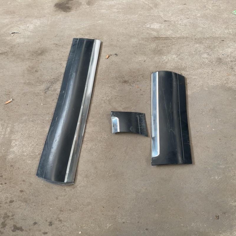 议价适用04-10年老款途锐 车门护板 车门防撞条车门下饰板