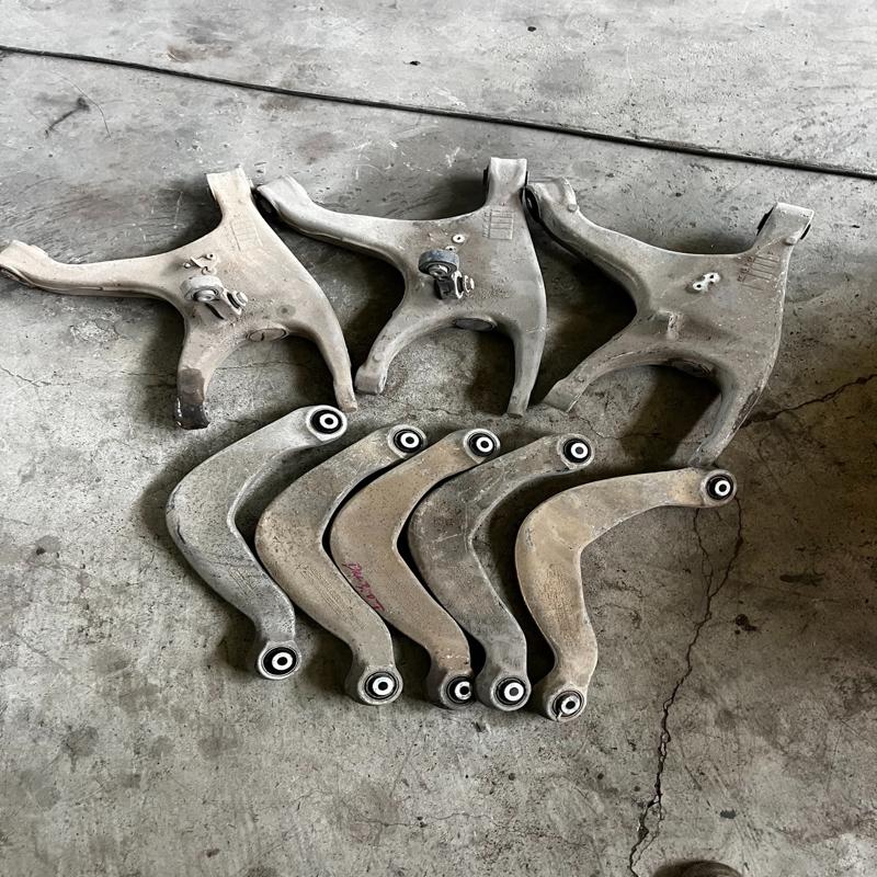 议价奥迪A4 A5 Q5 玛卡A8LD4后支臂 后摆臂上弯