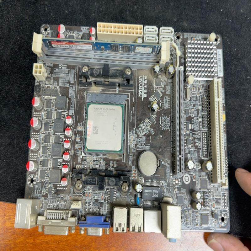 议价AMD a8  5500 CPU+铭瑄a58主板套装