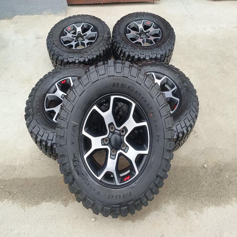 议价17寸牧马人原厂拆车轮毂轮胎支持验货17寸牧马人卢比肯原