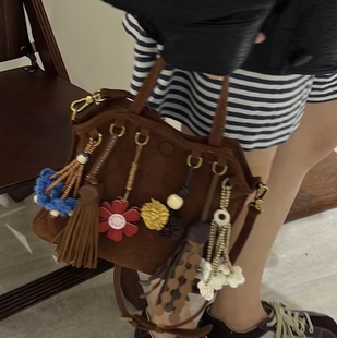 秋冬新款复古磨砂牛皮流苏托特包女小众设计麂皮手提斜挎包高级感