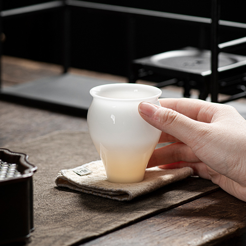 冰种玉瓷主人杯品茗杯手工茶杯个人专用茶具单杯德化白瓷美人杯
