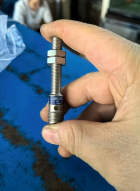 原装施耐德接近开关XS508B1DAM12议价