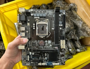 技嘉b85m-D2V PRO主板，成色漂亮！性能完好！无维修