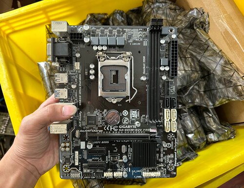 技嘉b85m-D2V PRO主板，成色漂亮！性能完好！无维修