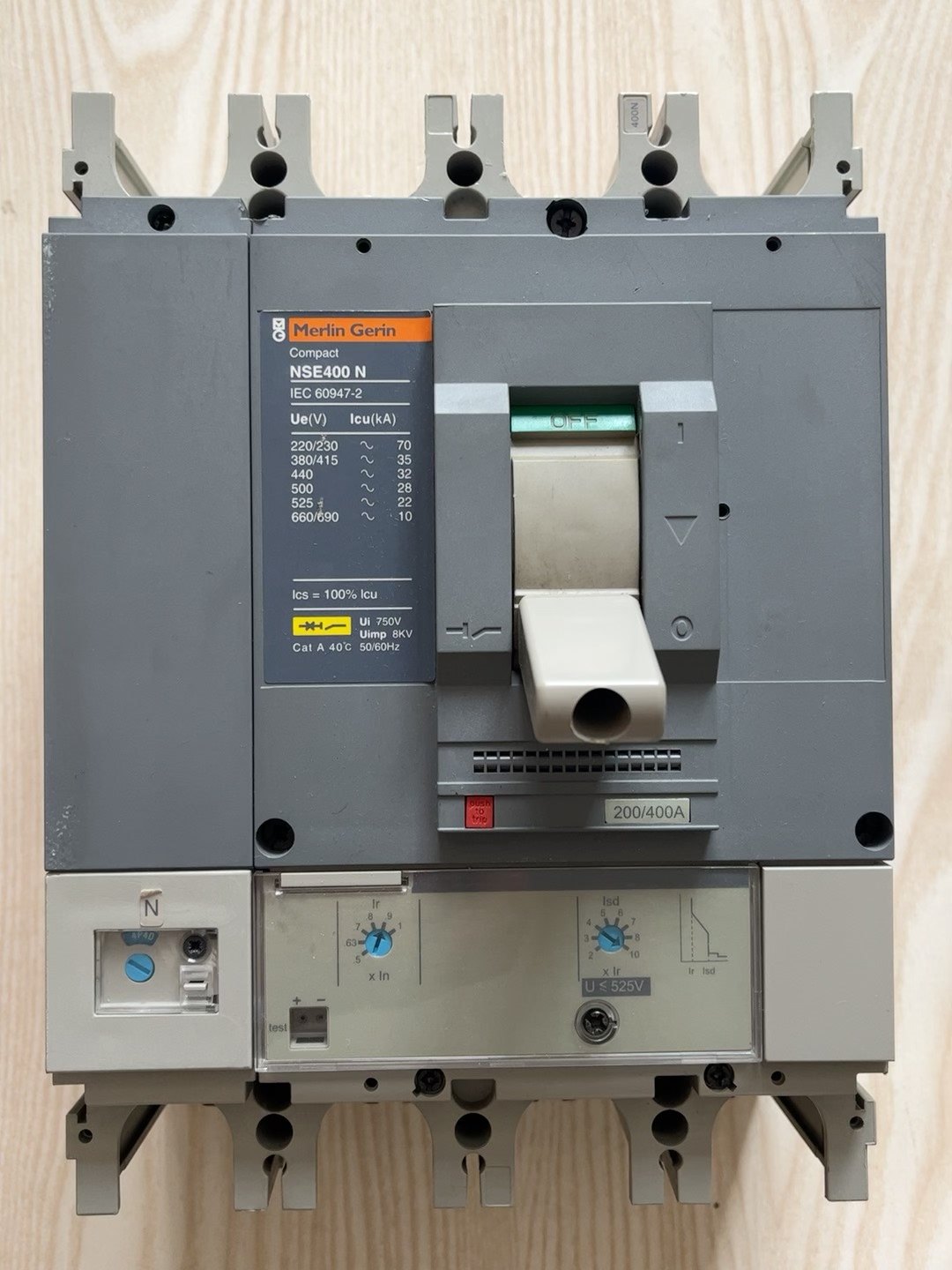 施耐德 空气开关 老款nse400n,200/400a,4p