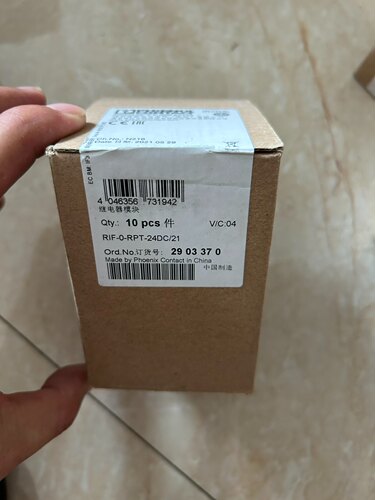 菲尼克斯继电器RIF-0-RPT-24DC/21。 2903