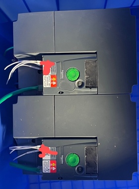 施耐德atv310hu75n4a拆机功能包好，成色漂亮，有2