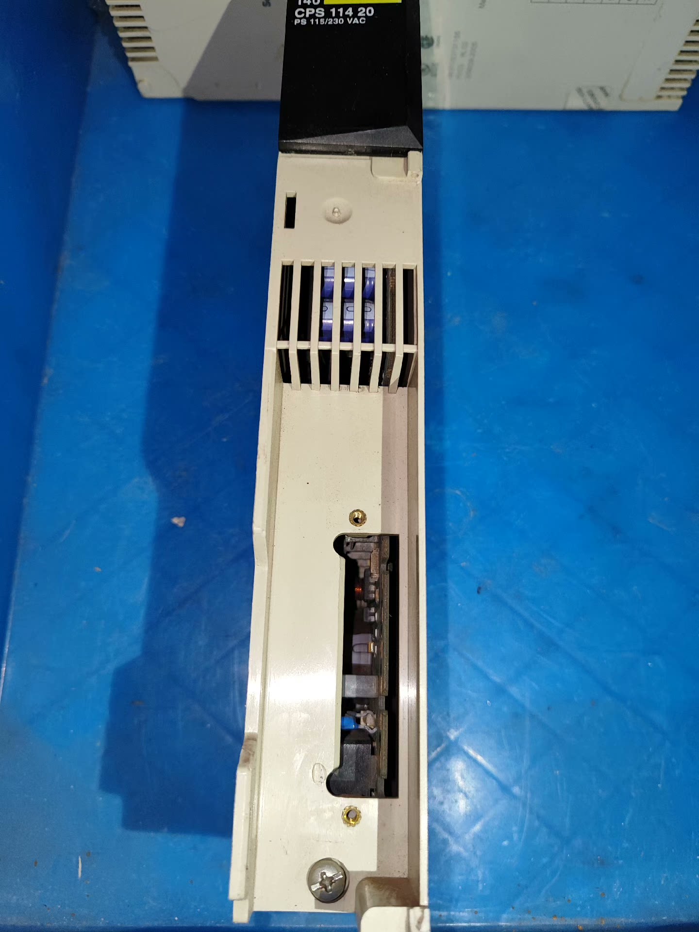 140CPS11420   施耐德