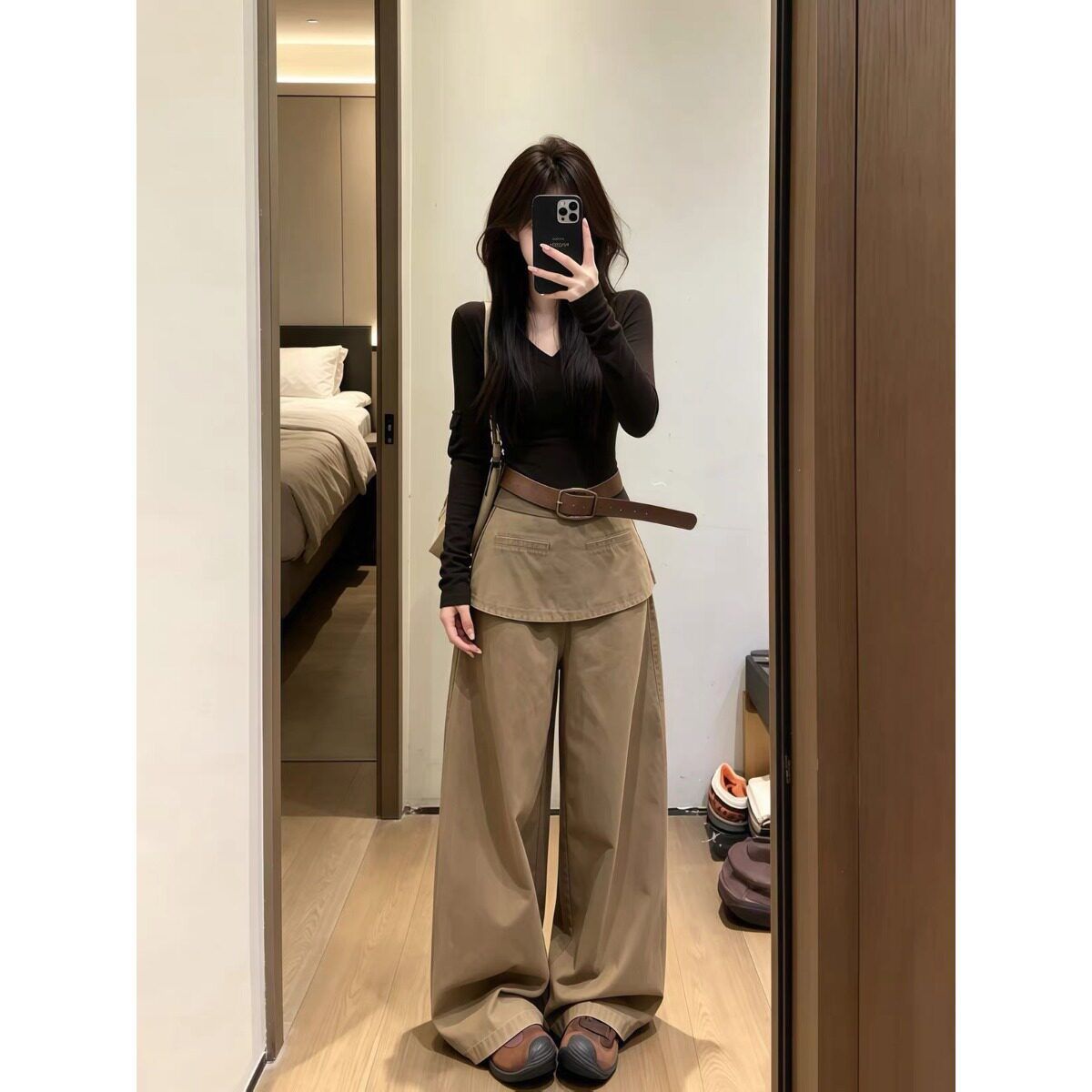 早秋韩系休闲通勤穿搭设计感小众女弯刀裤屁帘裤BY