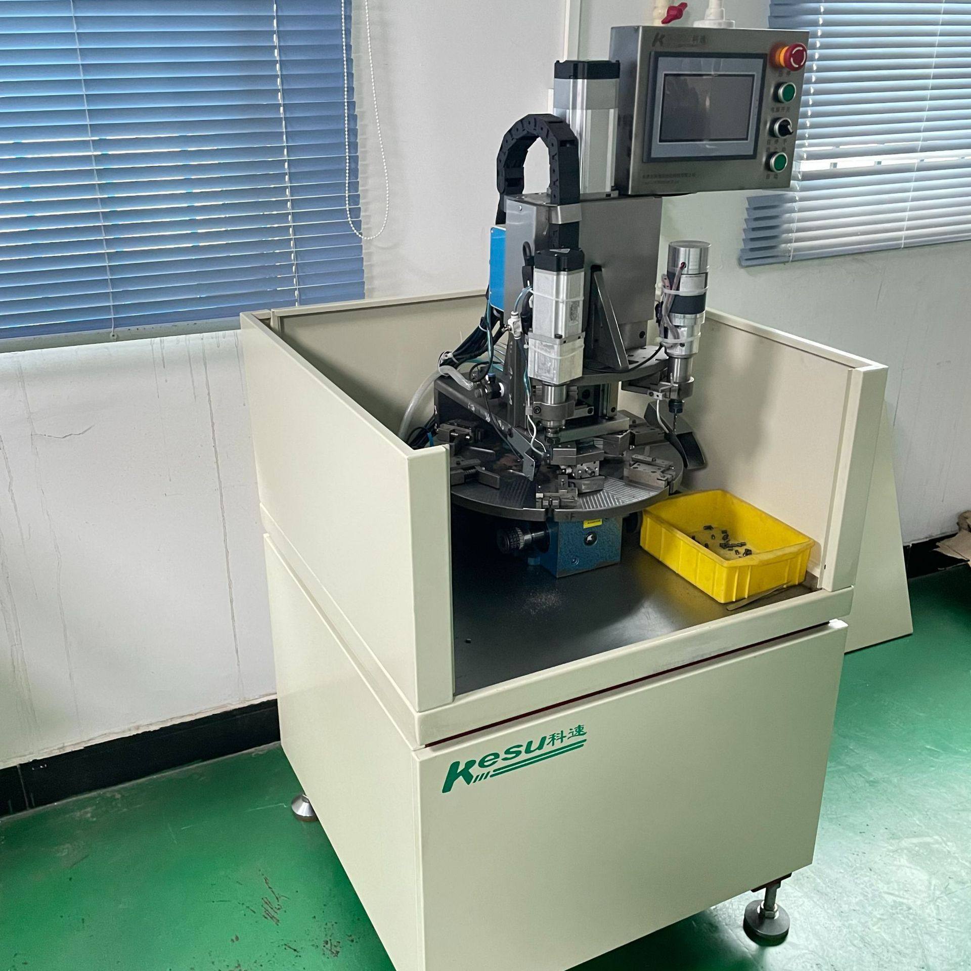 定制全自动攻牙机伺服数控打孔钻眼非标设备攻牙机多轴台式攻丝机,五金/工具,CNC加工件/铣床加工件,淘宝优惠券,粉丝福利购,淘宝优惠卷