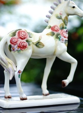 陶瓷简约明星马家居创意摆设马摆件装饰工艺品客厅书房玄关电视柜