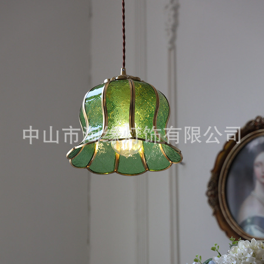 北欧轻奢绿色玻璃吊灯复古个性飘窗床头服装店收银台试衣间装饰灯