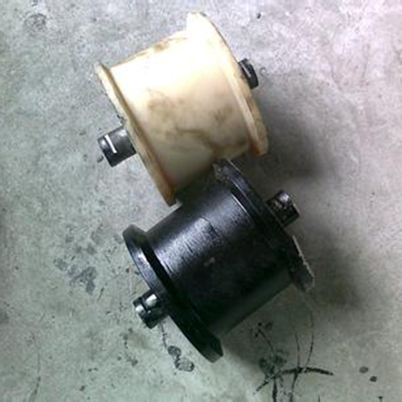 单轨小车车轮 单轨车轮分尼龙轮(绝缘) 钢轮两种