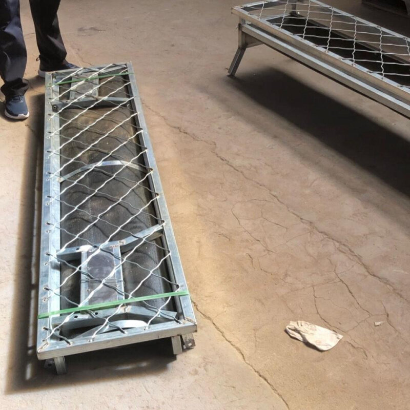 工厂两米羔羊补料槽可升降活动皮料羊槽小羊料槽羊食槽养殖用大