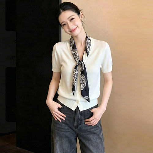 高端2026年早秋新款V领单排扣开衫短袖针织衫上衣女 送丝巾