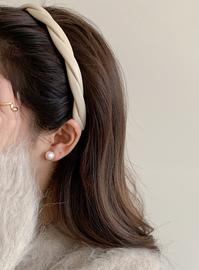 2026年新款细发箍女网红时尚高颅顶麻花洗脸带齿防滑压发头箍发饰