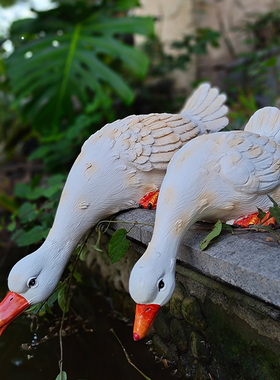 户外仿真动物可爱喝水o鸭子摆件庭院花园水池鱼池水景装饰造景布