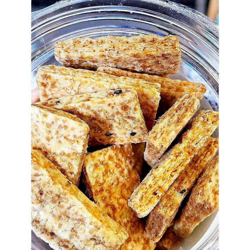 蔡文静推荐老杨芝麻咸酥方块酥520g脆饼干办公休闲零食台湾刘虞佳