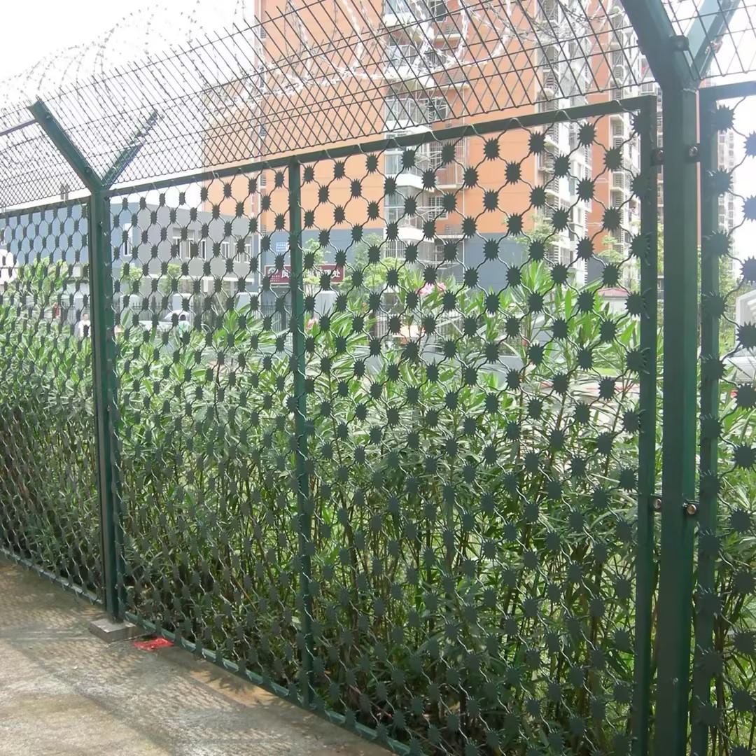 监狱护栏网Y型安全防御护网防爬刀片刺绳防爬网 刺丝滚笼支架图片