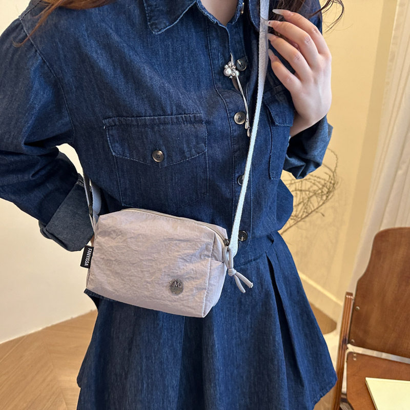绿色休闲简约宽肩带圆筒包包斜挎通用款女包