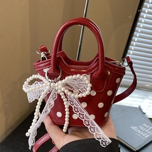 小众Mini波点包包女式2025新款韩版时尚百搭斜挎包手提小拎水桶