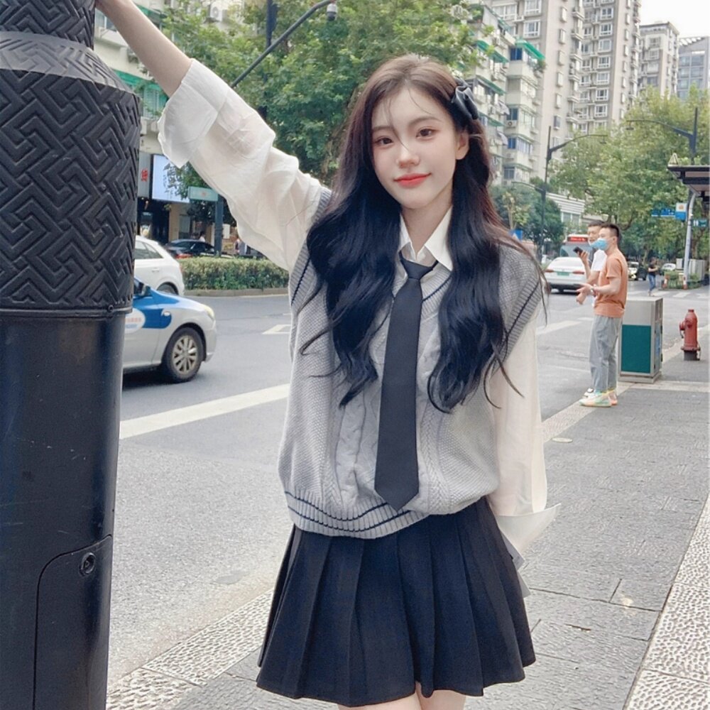 迪士尼穿搭毛衣服朱迪兔子警官百褶裙套装成人秋冬环球影城学院风