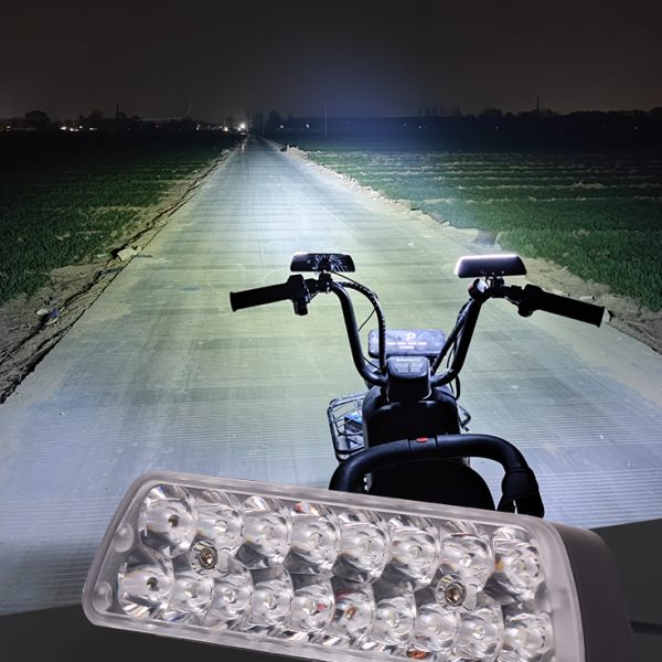 超亮改装LED大灯聚光灯强光电动电瓶车V三轮摩托车12v8-0通用外置