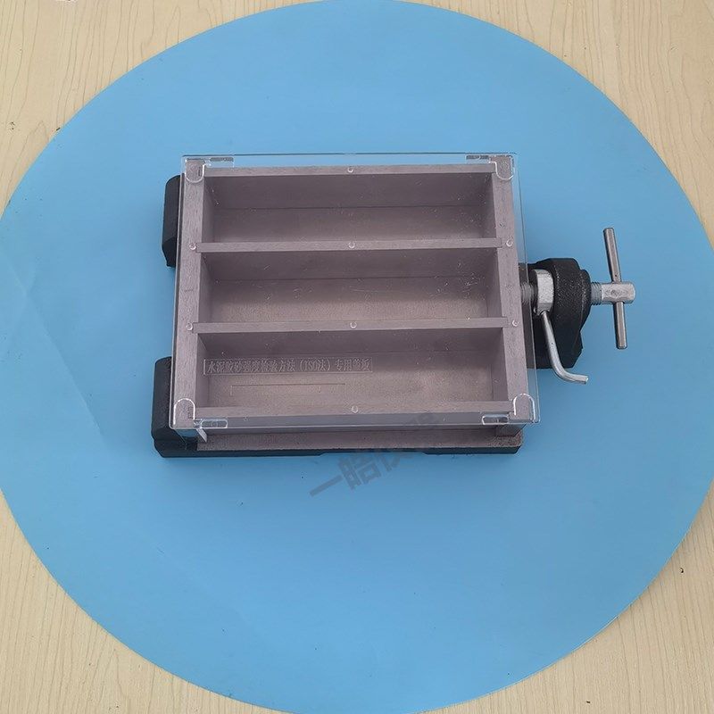 水泥胶砂试模40*40*160三联砂浆收缩铁试模盒子钢制干缩模具盖板