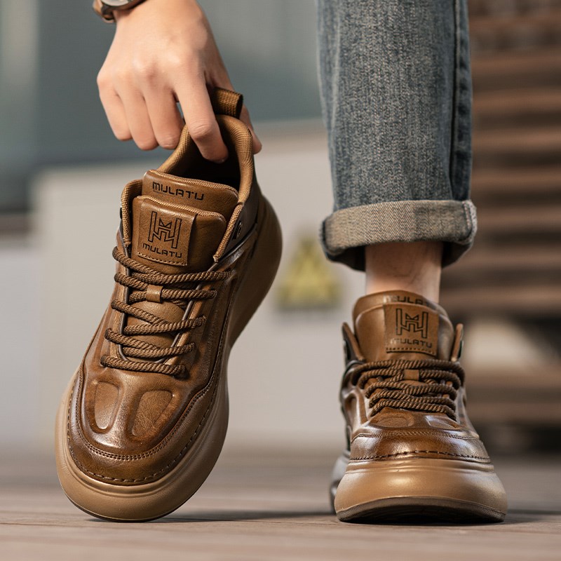 男鞋2025新款春季复古潮流百搭时尚老爹板鞋男士厚底休闲工装皮鞋