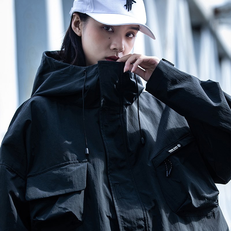 小彬国潮牌美式街头连帽冲锋上衣男春秋季夹克情侣机能风工装外套
