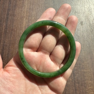 和田玉俄料乌兰海碧玉手镯叮当镯美人条细镯子一物一拍菠菜绿