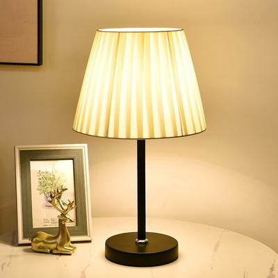 Warm Bedroom Bedside Lamp Eye Protection Romantic Table Lamp