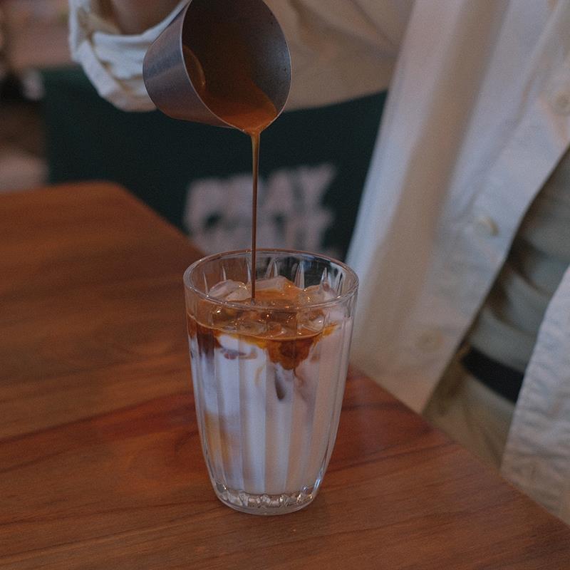 他山集.日式圆形竖纹玻璃水杯 冰美式咖啡杯 早餐牛奶杯 dirty杯