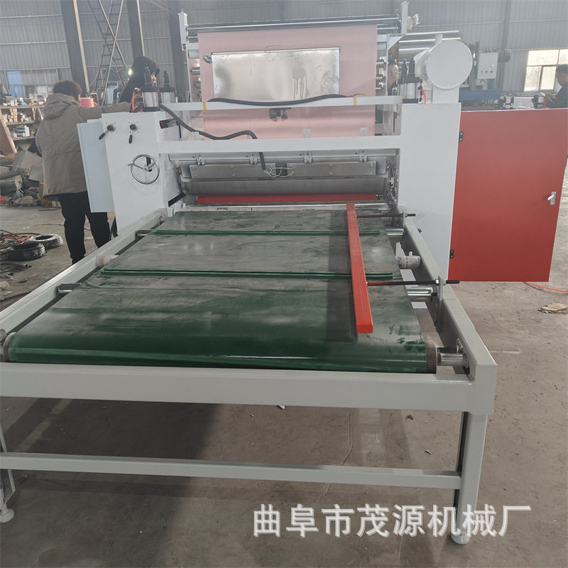 珍珠棉贴纸板复合防水覆布机