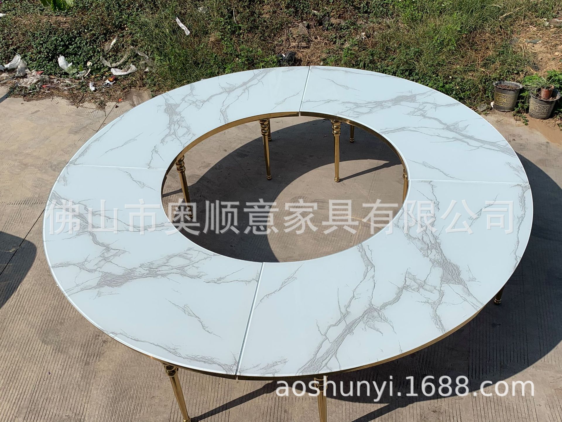 厂家直销金色不锈钢婚礼圆桌