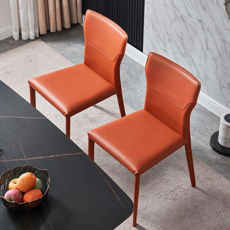 意式轻奢马鞍皮餐椅现代简约小户型家用靠背凳子奶油风设计师椅子