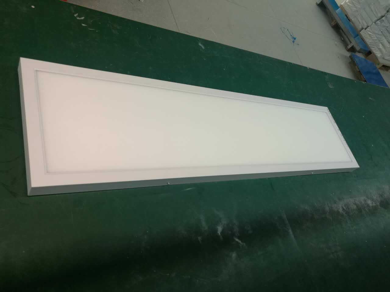 1200x300mm40W无频闪面板灯