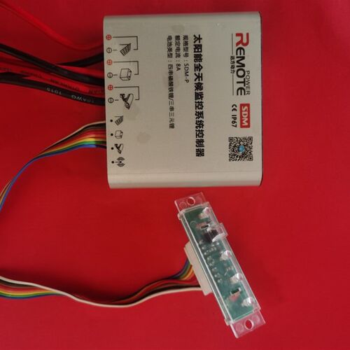 12V 8A太阳能监控专用MPPT控制器带外接指示灯板胶体铅酸锂电池
