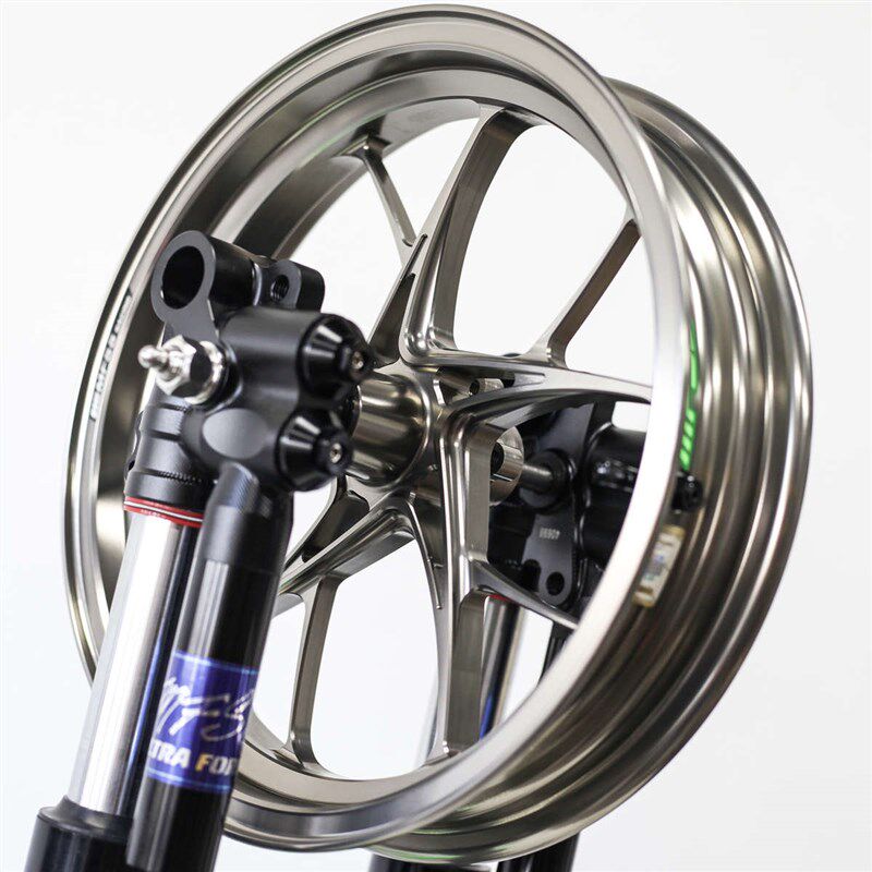 春节特惠1.9公斤MFSS锻造轮毂九z号猎户机械师二小牛nxt极核ae5/4