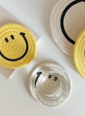 ins黄色笑脸杯垫可爱家用防烫隔热垫餐垫垫子桌面摆件拍照道具