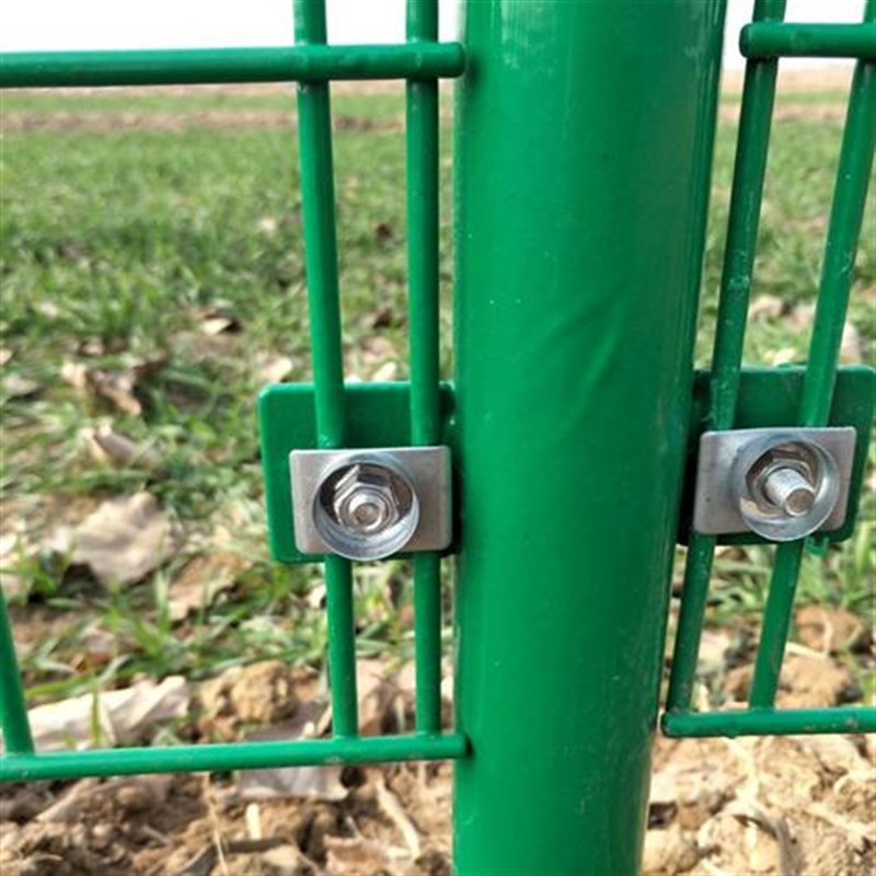 新款高速公路双边丝护栏网铁丝网围栏养殖网围墙隔离网果园防护网