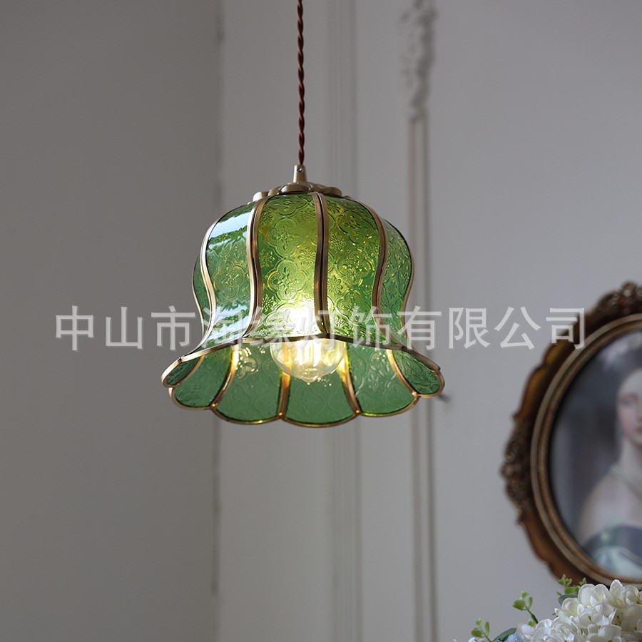 北欧轻奢绿色玻璃吊灯复古个性飘窗床头服装店收银台试衣间装饰灯