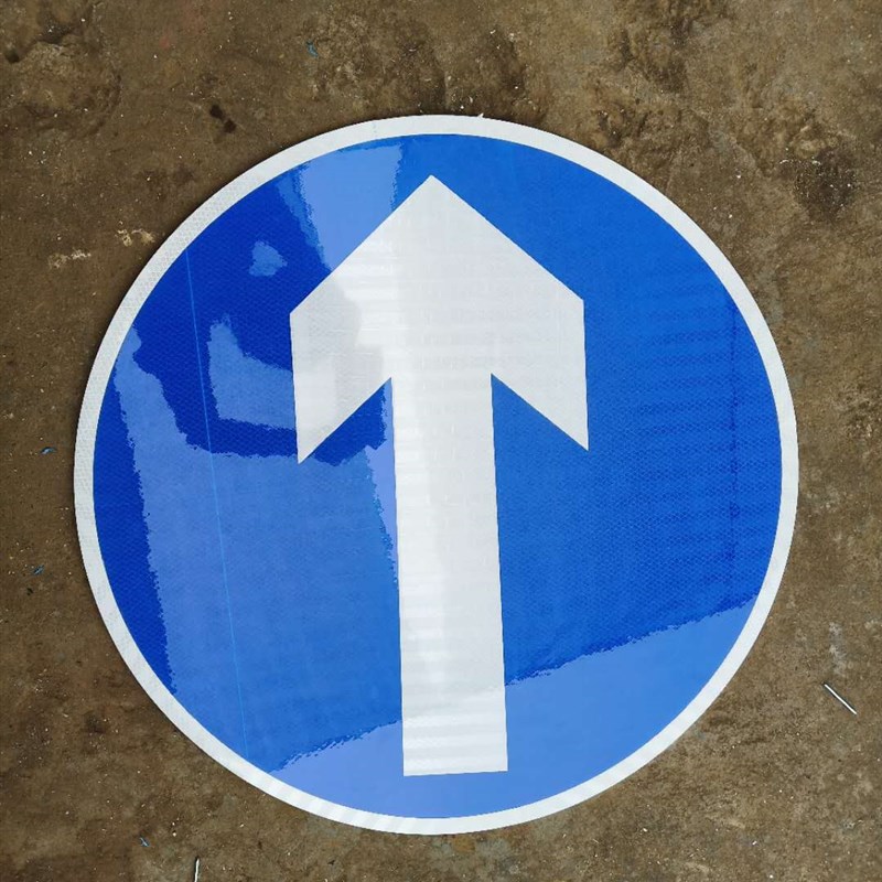 香港安全标识专用标志牌道歉牌行人导向牌路牌临时施工安全指示牌