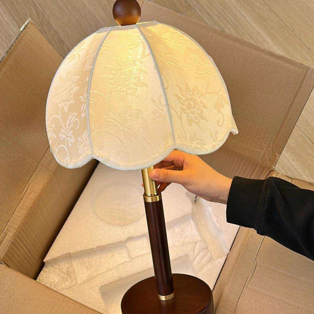 云品楠山复古落地台灯卧室床头灯法式中古风布艺灯具灯三色变光