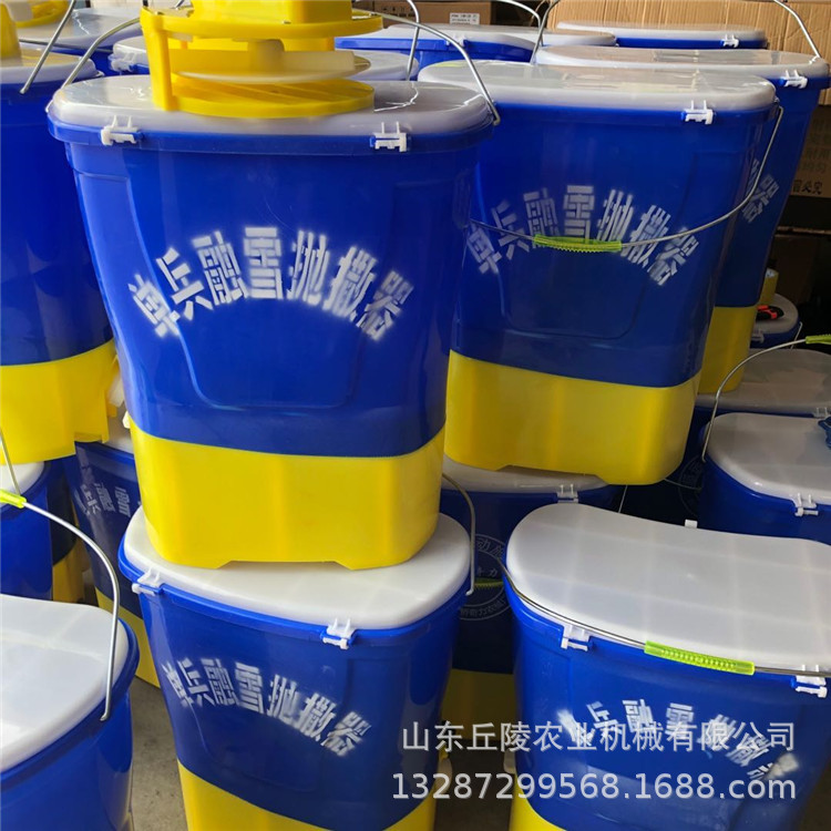 现货批发后背式水稻追肥电动抛洒机 大功率电机农田撒肥扬肥器